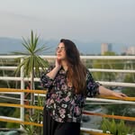 Mahnoor official0